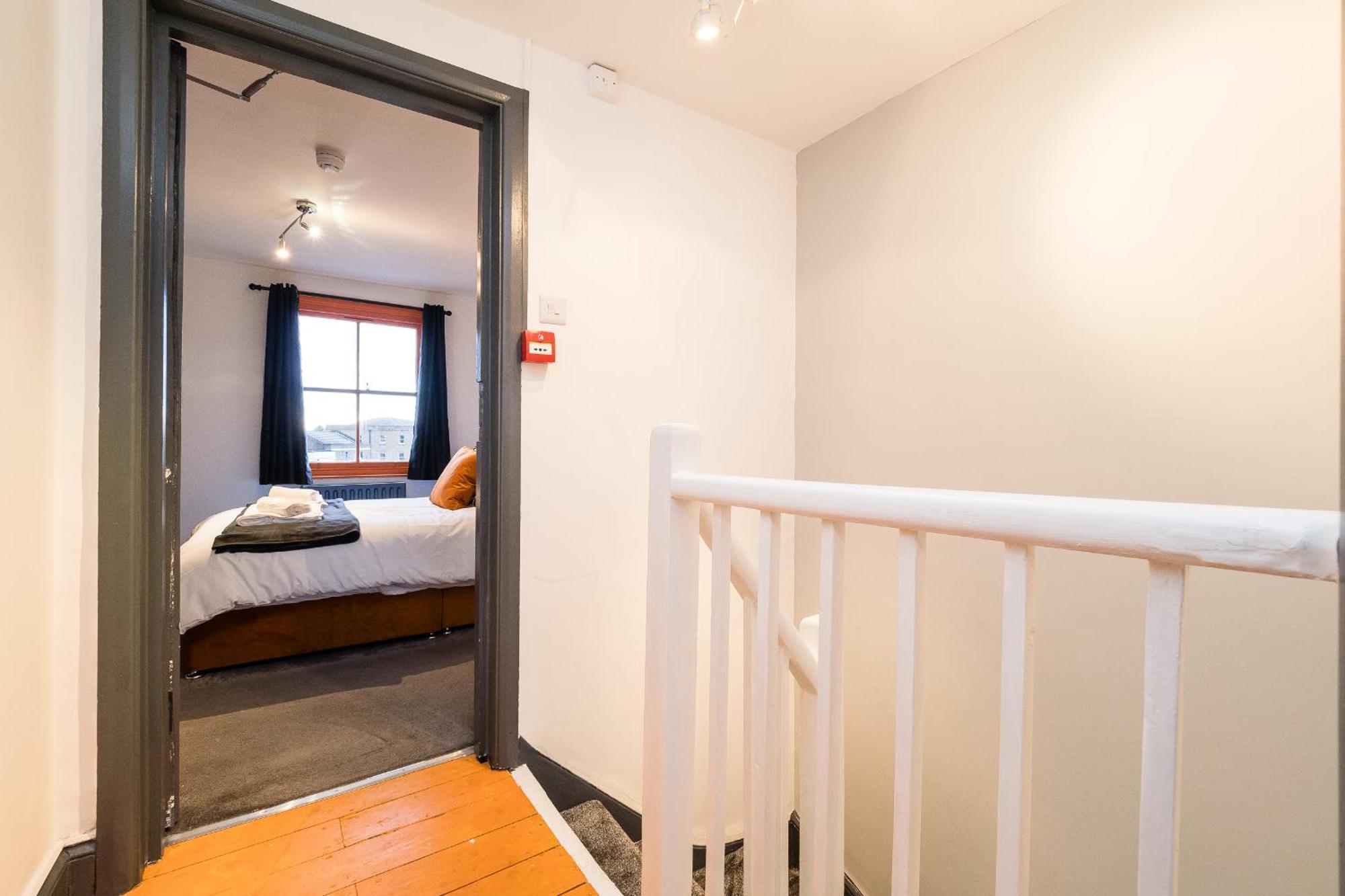 Spacious 6 Ensuite Bedroom House In Central Лондон Экстерьер фото
