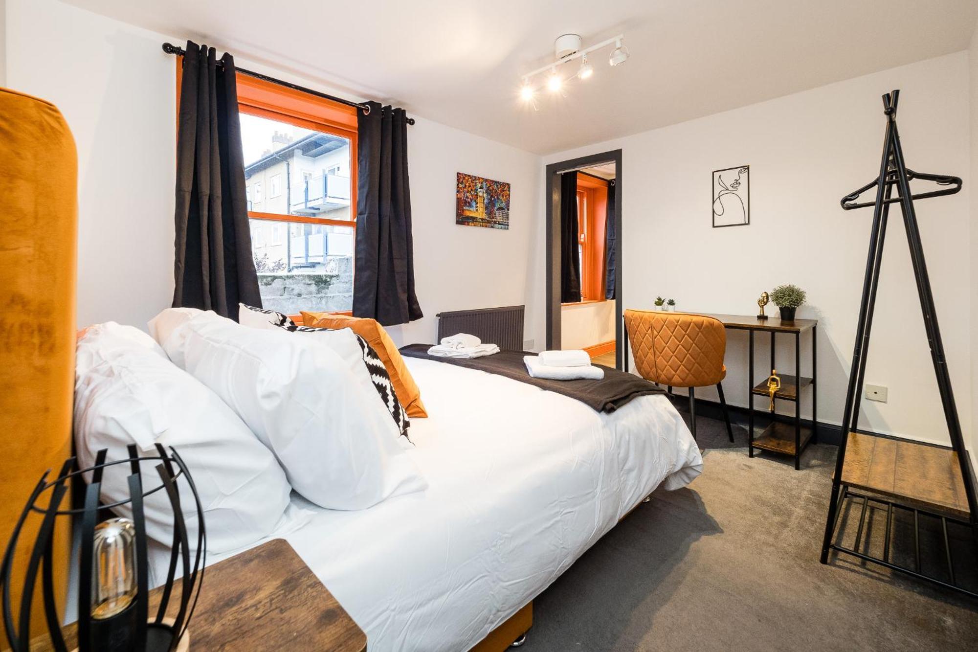 Spacious 6 Ensuite Bedroom House In Central Лондон Экстерьер фото